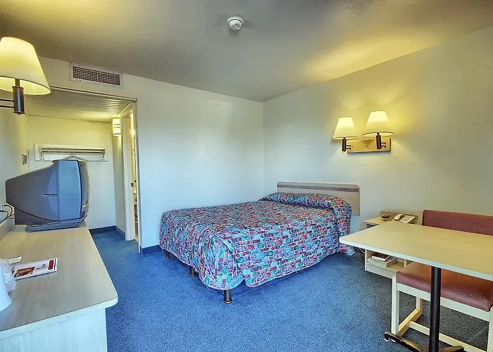 Motel Express Near Airport 2*